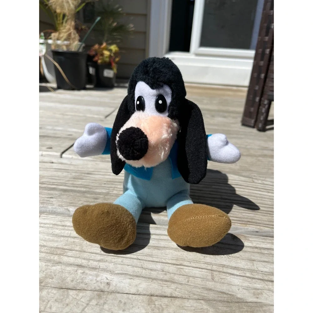 1984 Disney Goofy Plush Toy